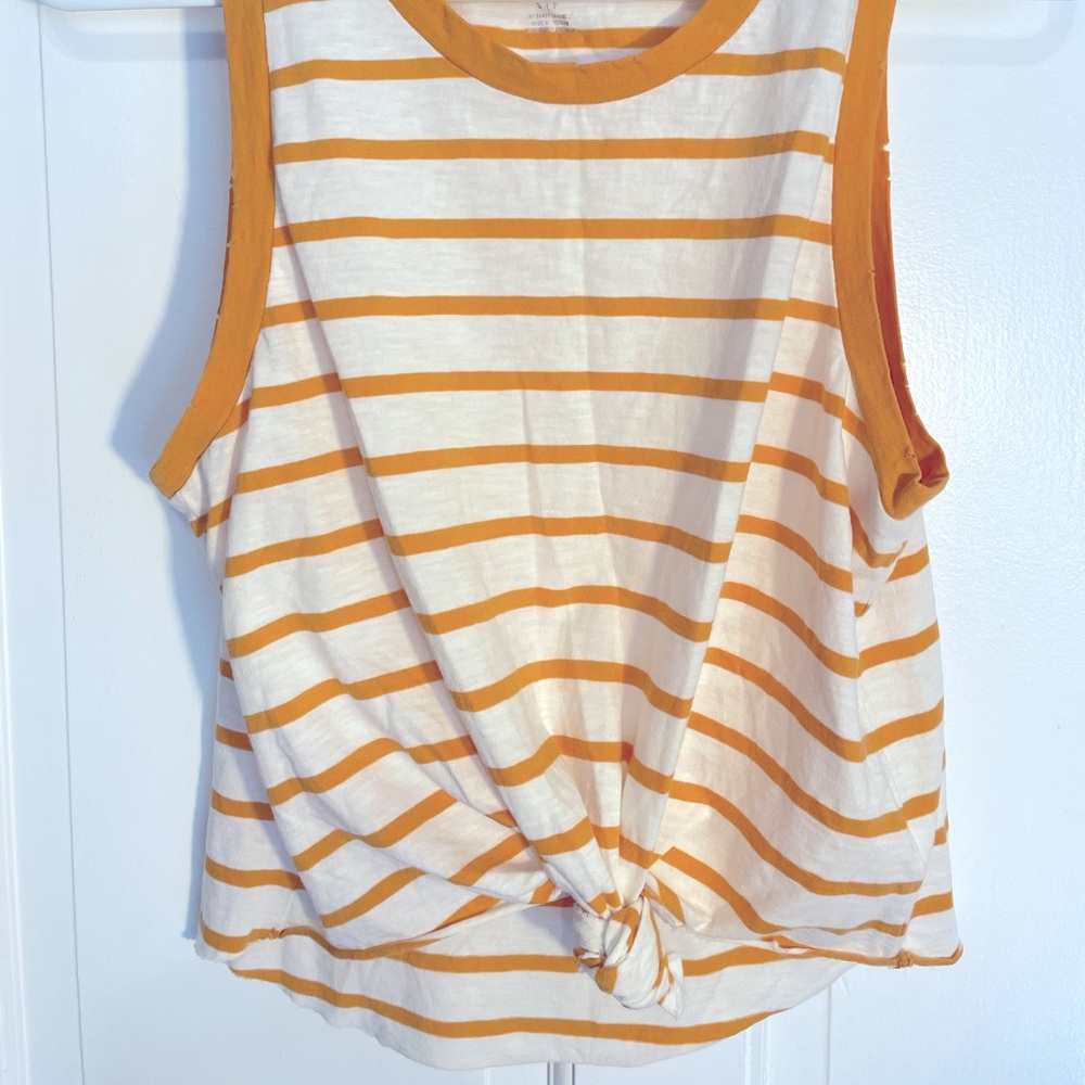 Small yellow striped cropped tank